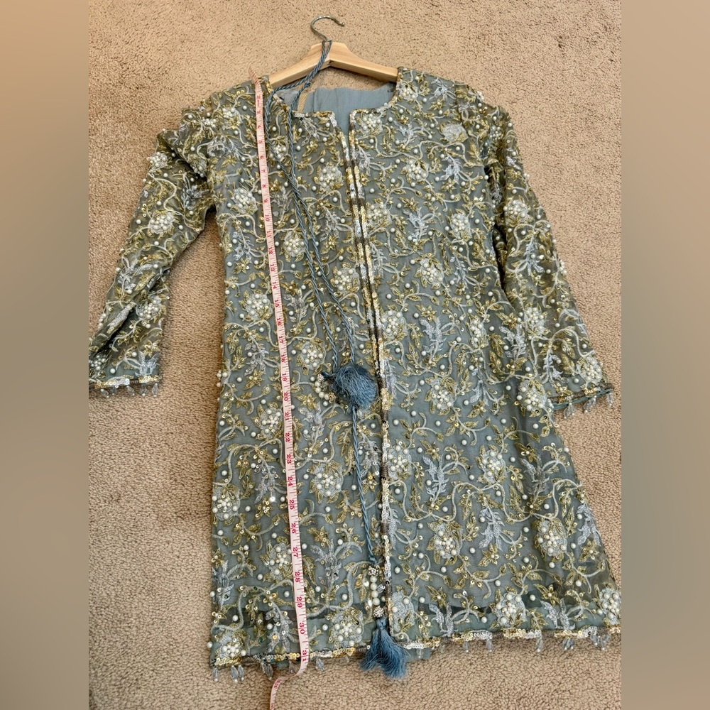 Fatima khan EMBROIDERED SILVER GREY shalwar kameez - Picture 7 of 13